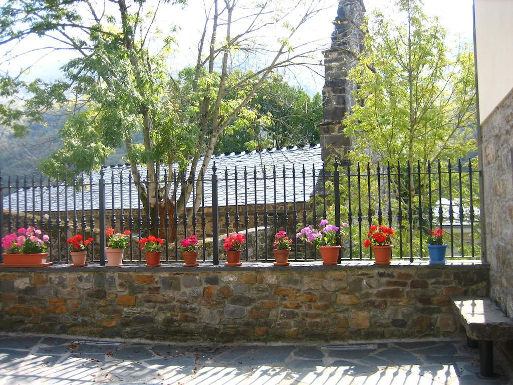Rurales Casa Baltasar Monasterio De Hermo
